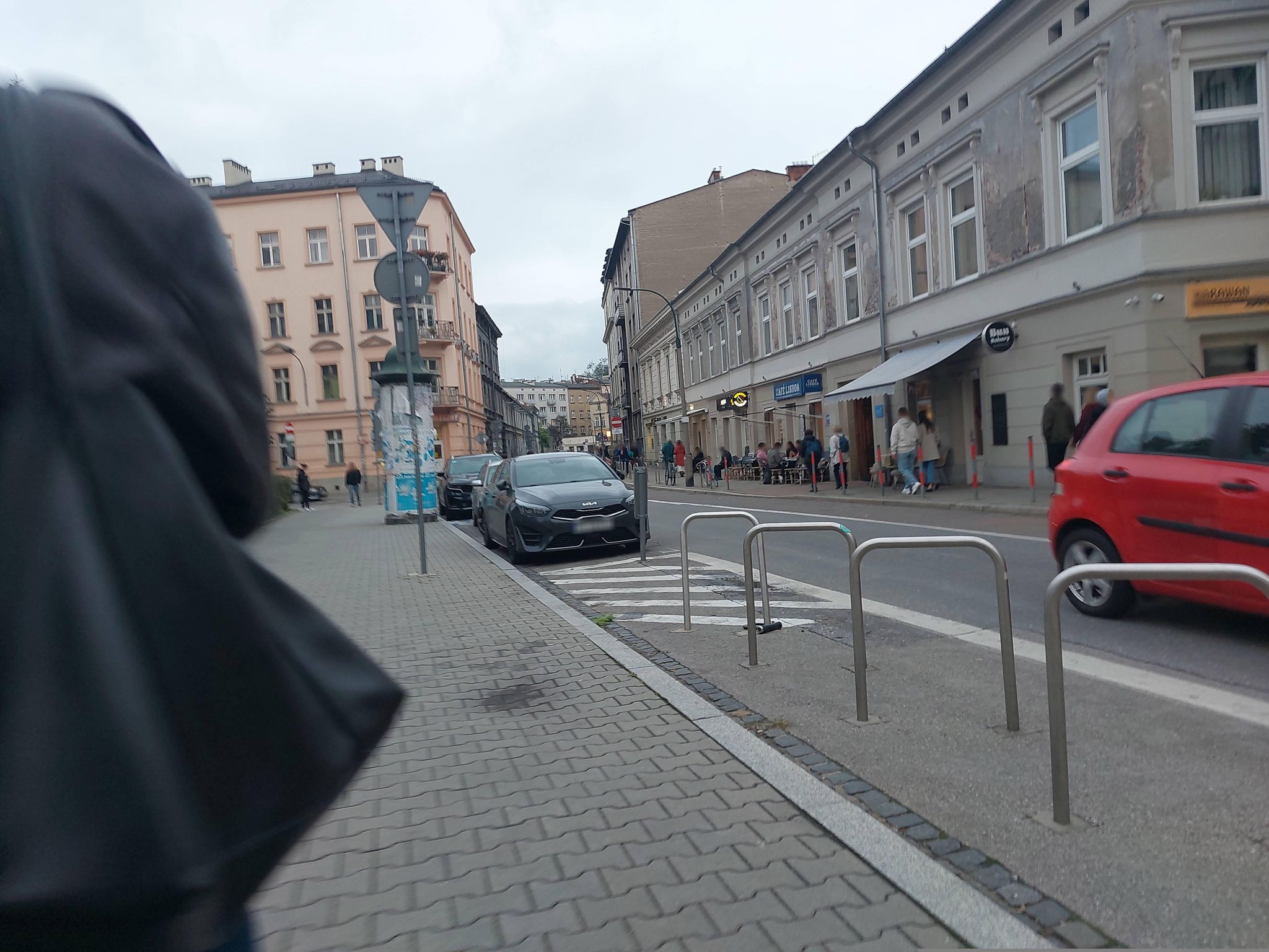 Karmelicka sidewalk